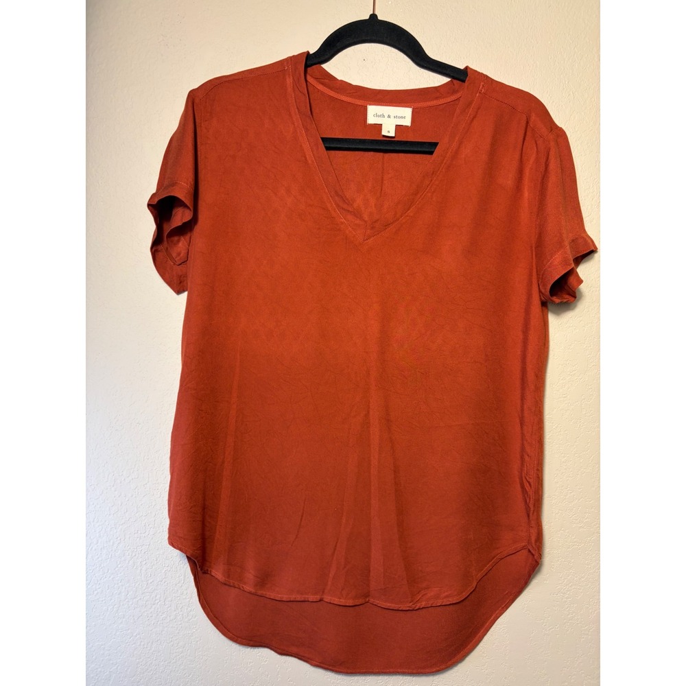 Cloth & Stone‎ Anthropologie Rust Orange Short Sleeve V-Neck Pocket Tee Size S